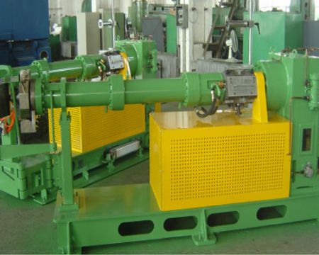 Seal Compounding Extruder